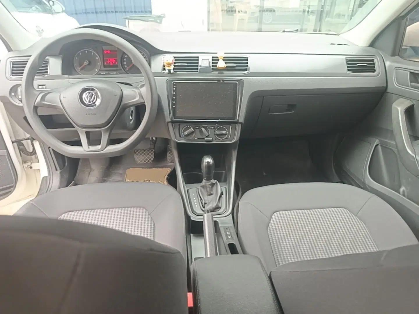 Volkswagen Santana 2017 Haval H6 1.6L Automatic Fashion Edition — миниатюра 12