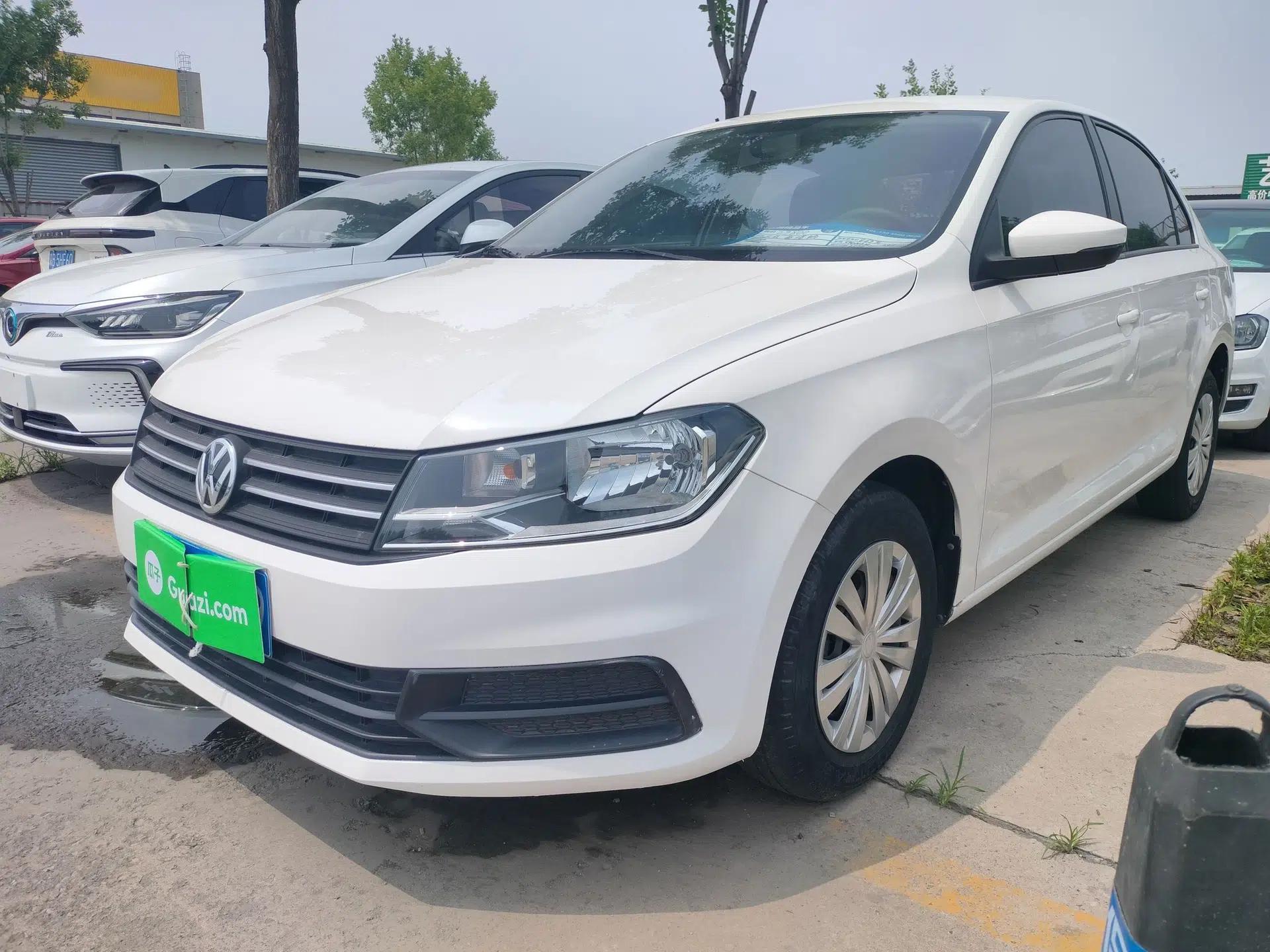 Volkswagen Santana 2021 1.5L Manual Fashion Edition — миниатюра 1