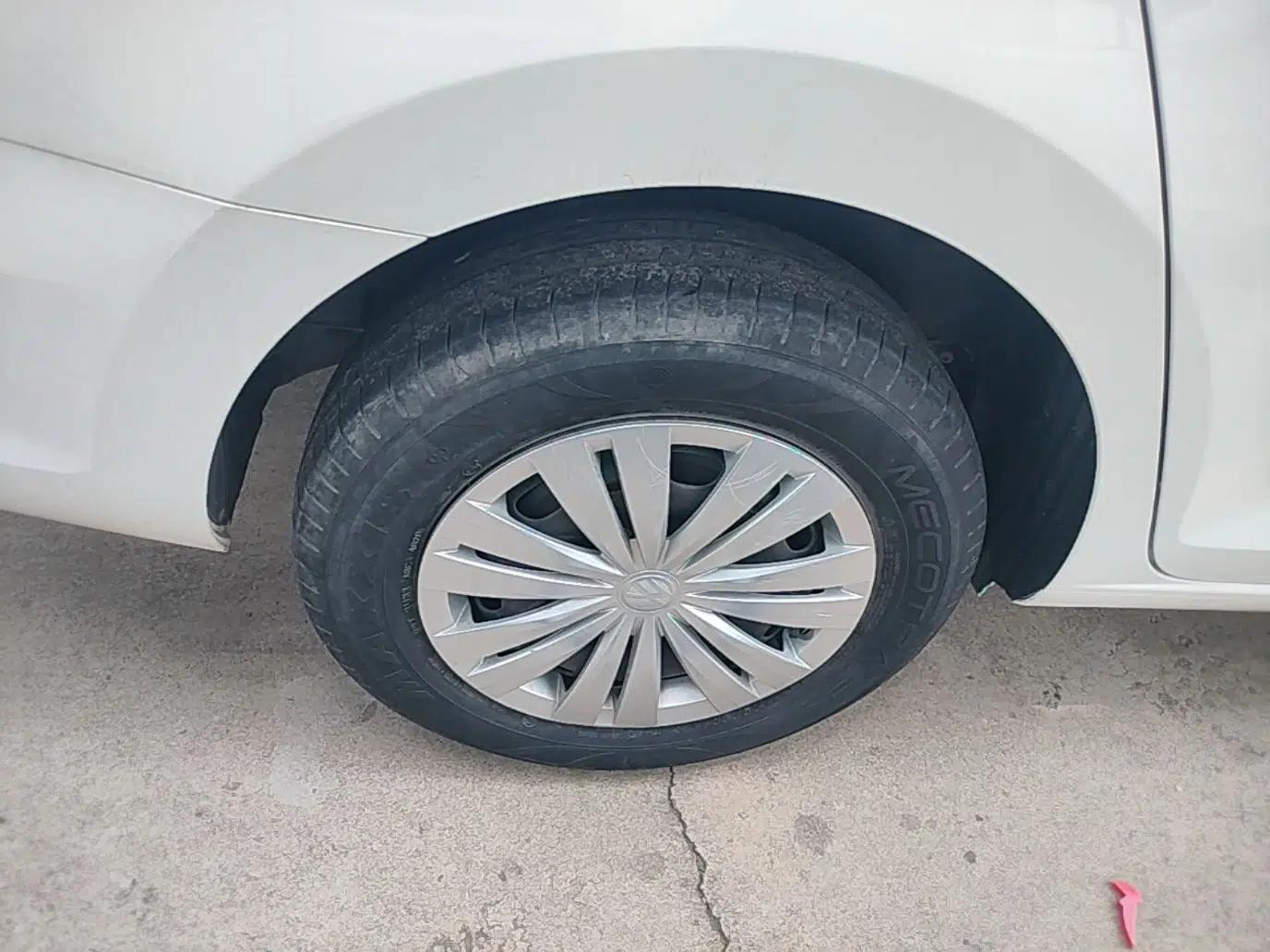 Volkswagen Santana 2021 1.5L Manual Fashion Edition — миниатюра 11