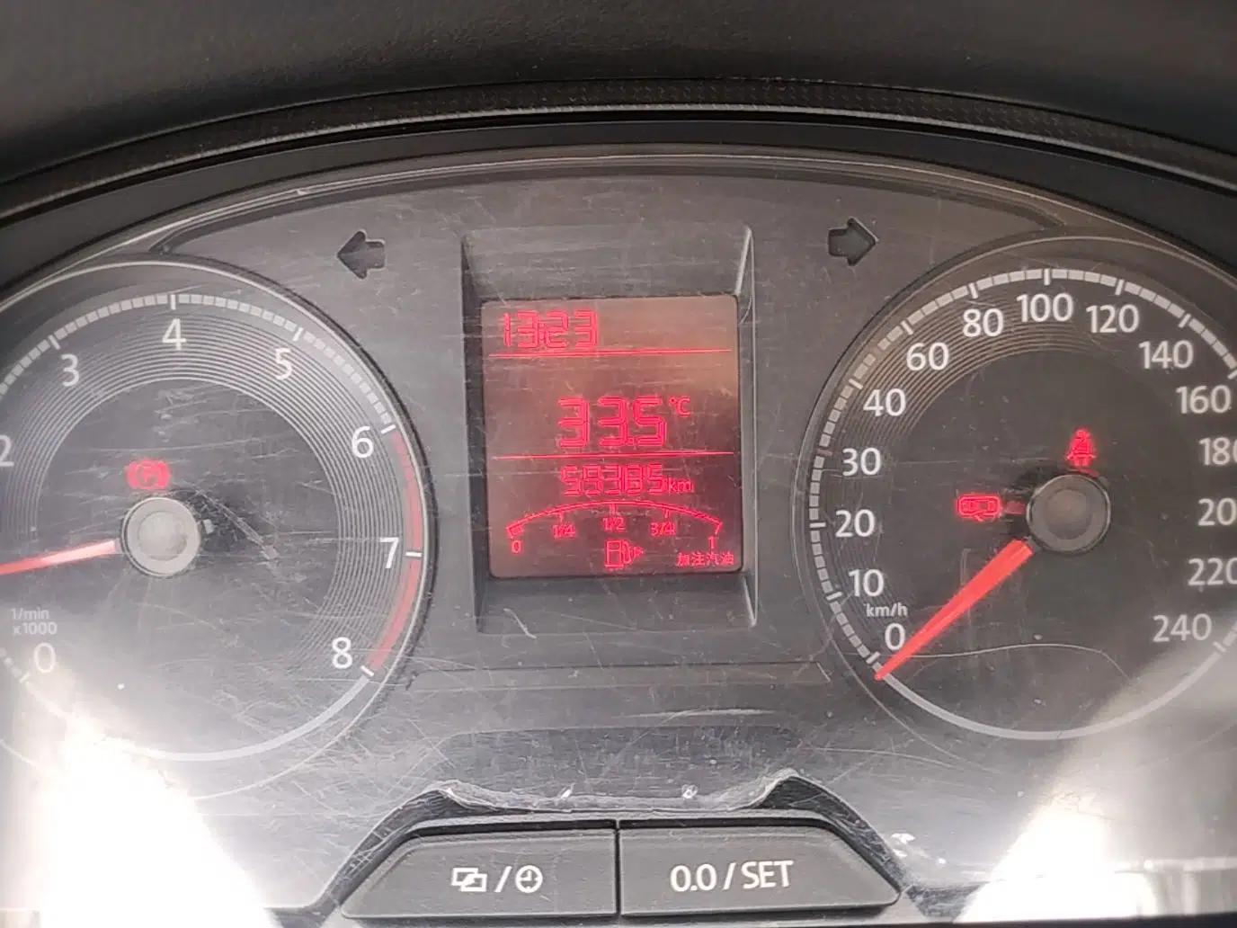 Volkswagen Santana 2021 1.5L Manual Fashion Edition — миниатюра 14