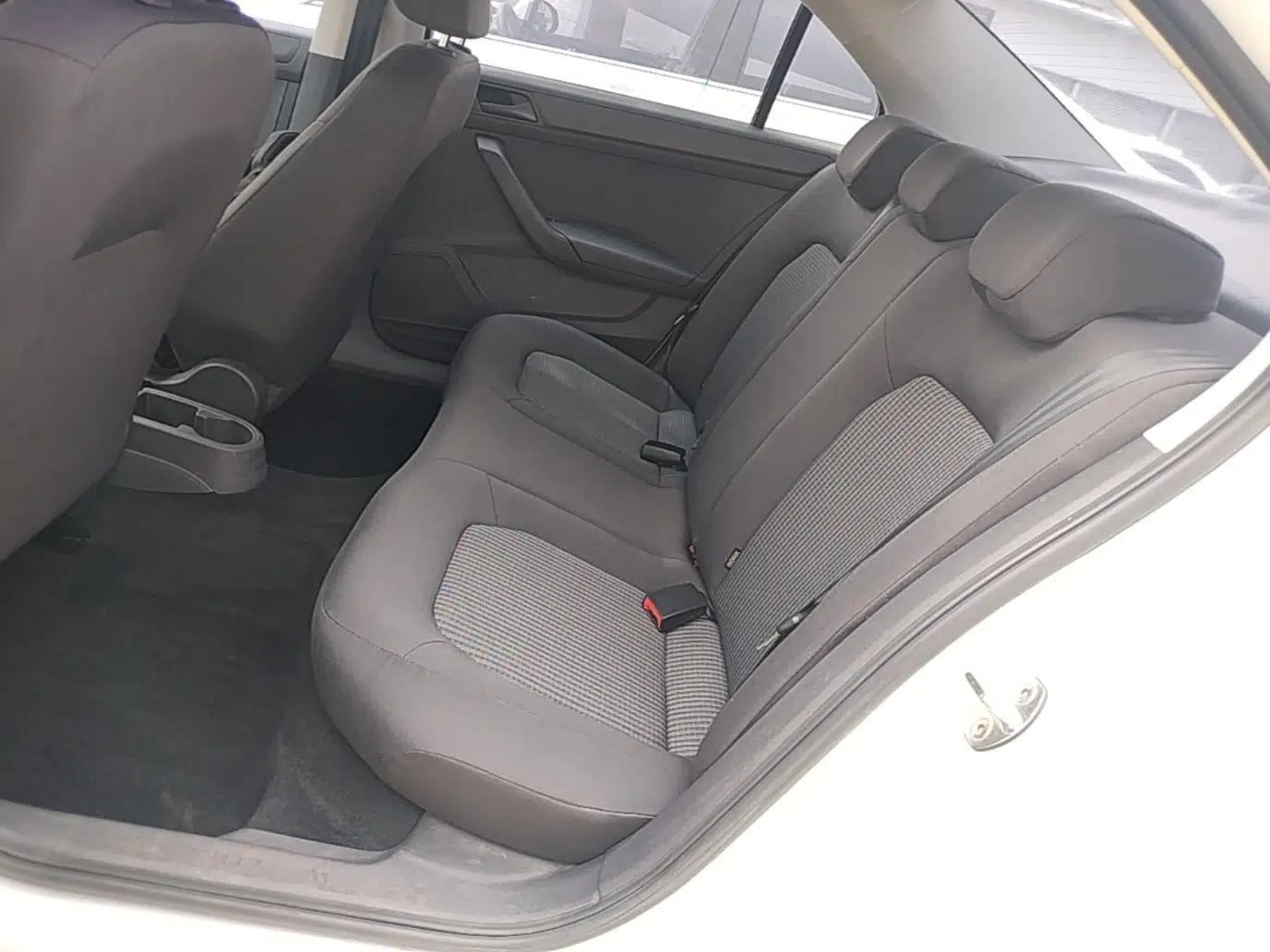 Volkswagen Santana 2021 1.5L Manual Fashion Edition — миниатюра 20