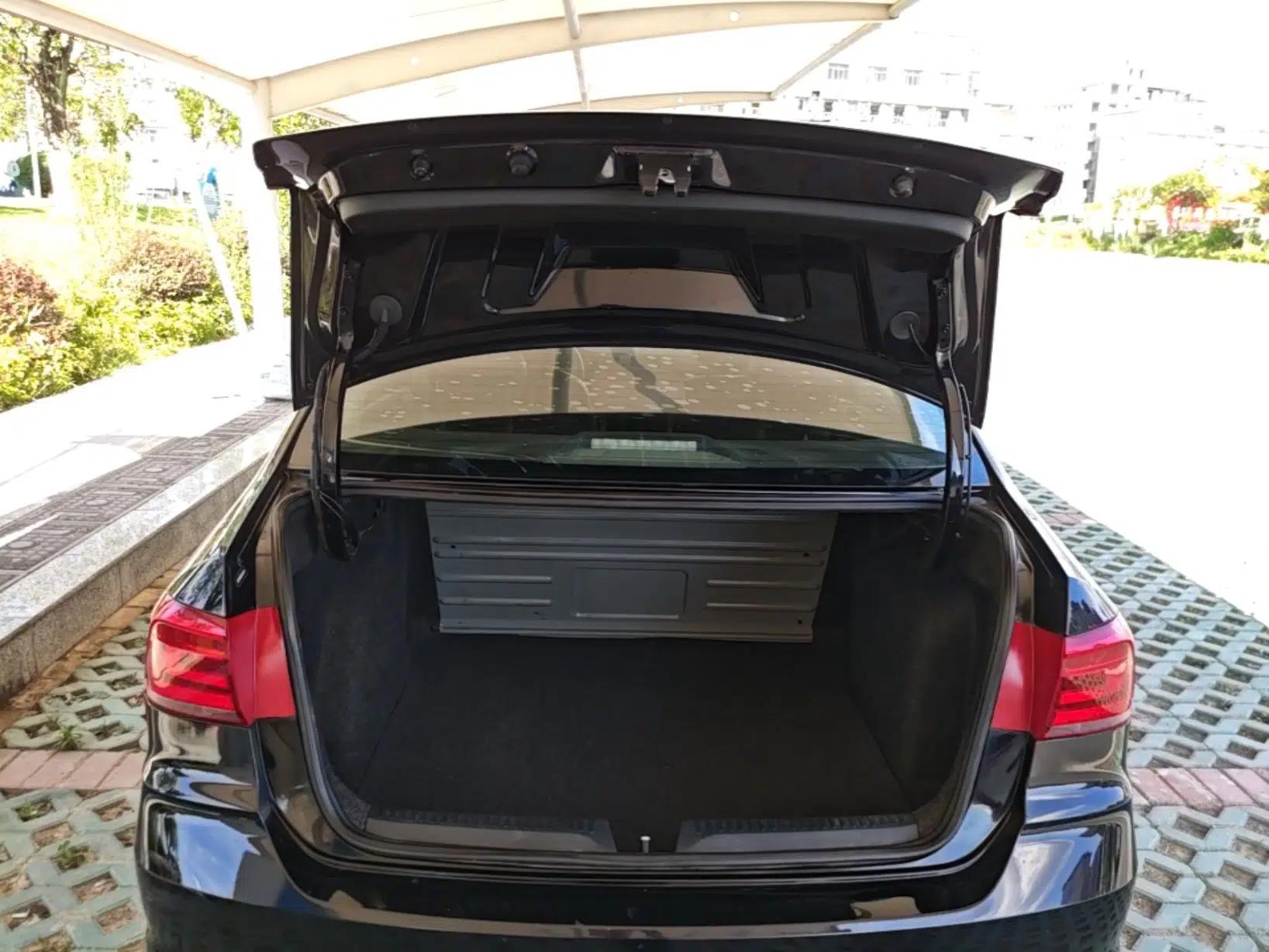 Volkswagen Santana 2019 1.5L Automatic Fashion Edition China VI — миниатюра 30