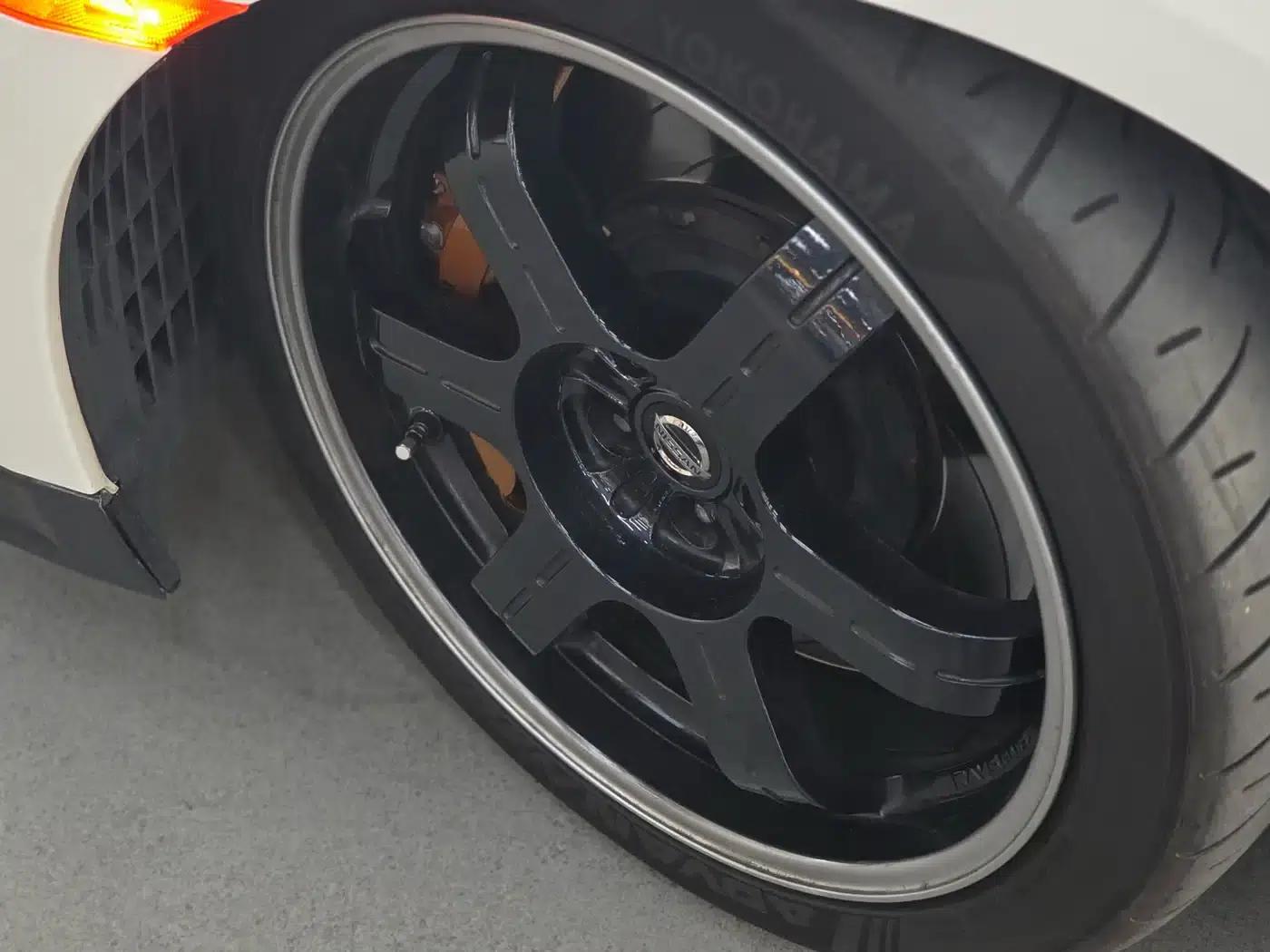 2012 Nissan GT-R 3.8T US Spec — миниатюра 23