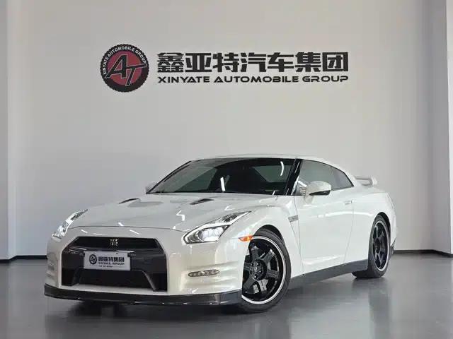 2012 Nissan GT-R 3.8T US Spec