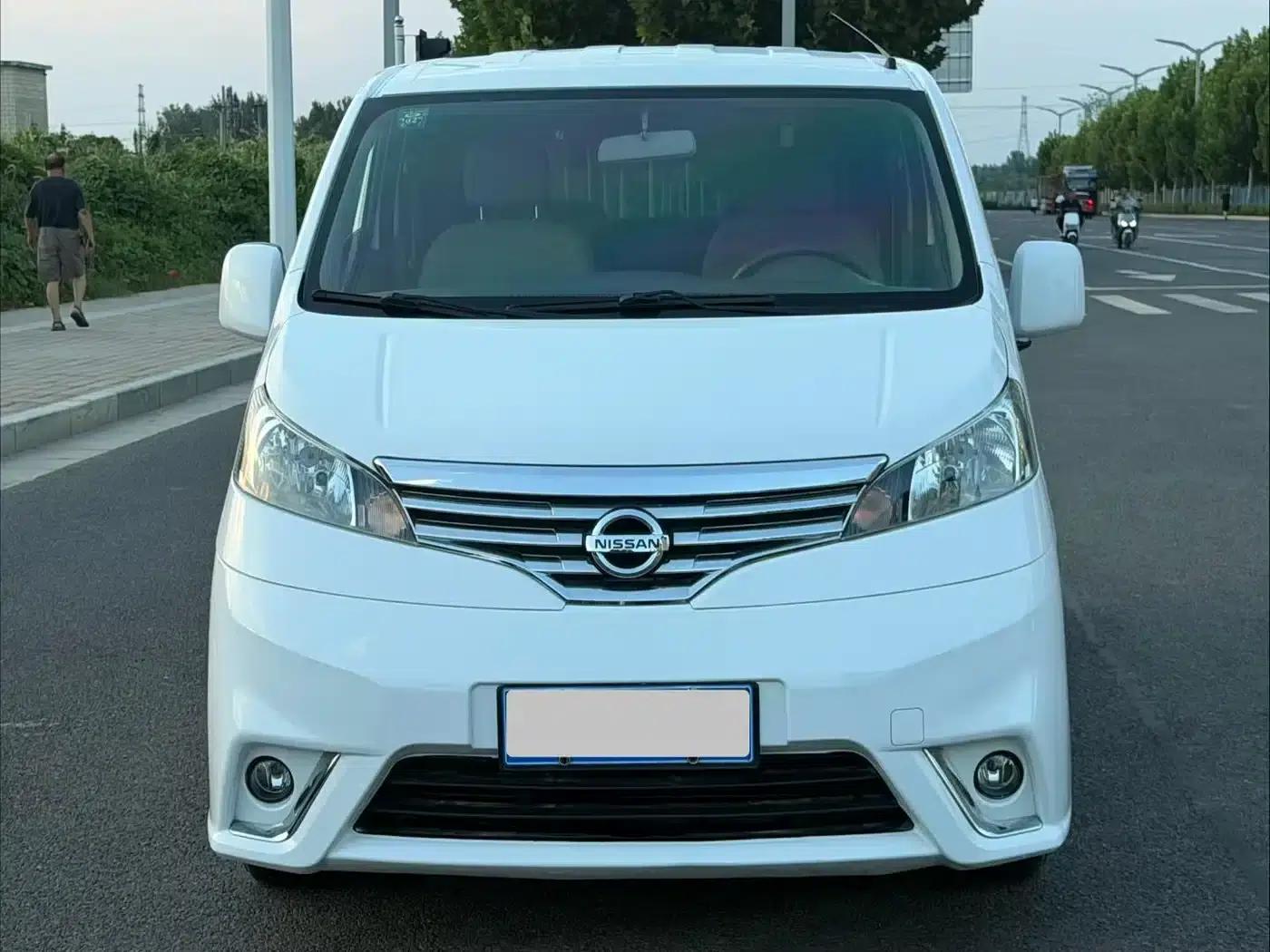 Nissan NV200 2018 1.6L CVT Premium Edition — миниатюра 2