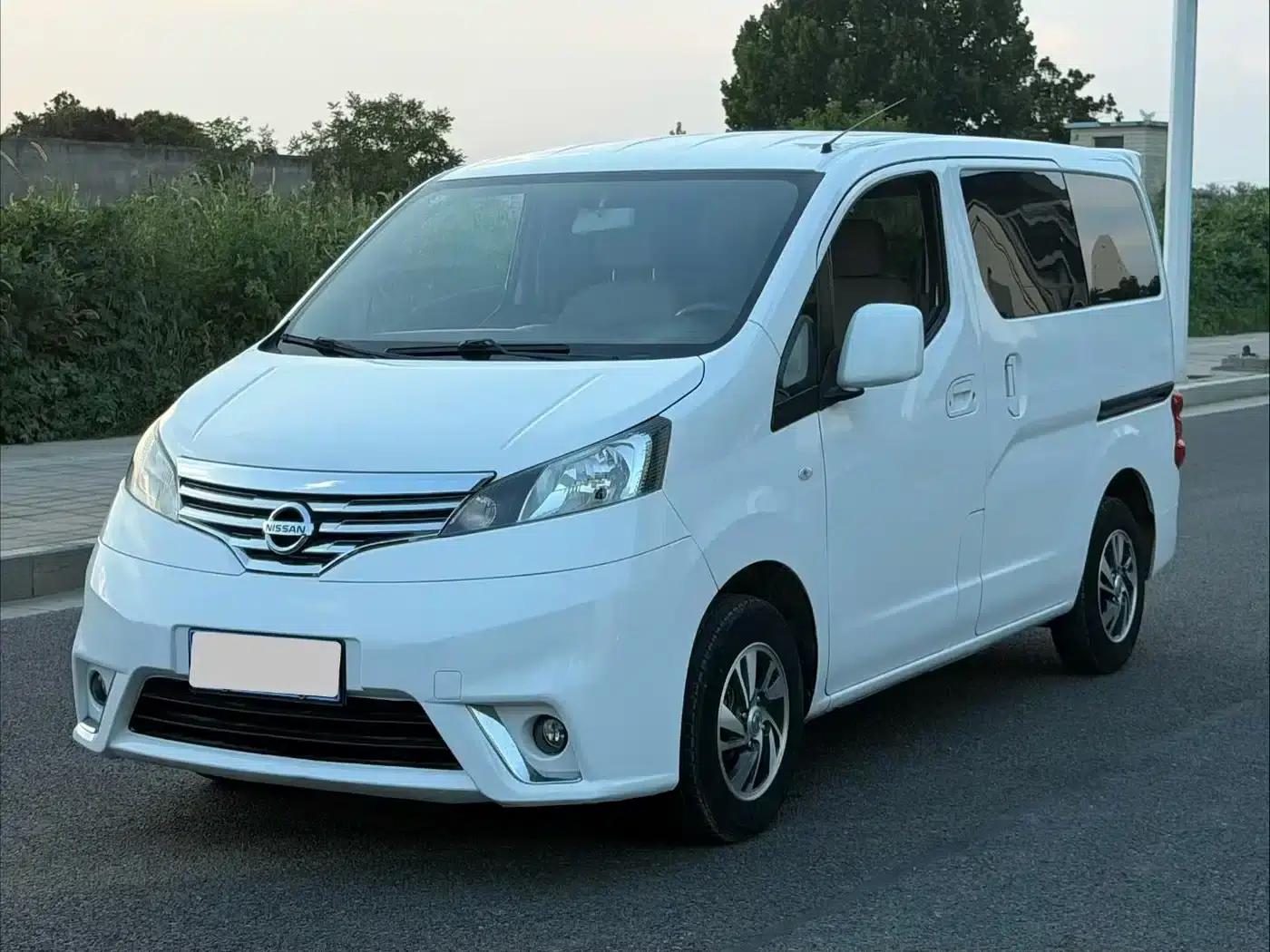 Nissan NV200 2018 1.6L CVT Premium Edition — миниатюра 3