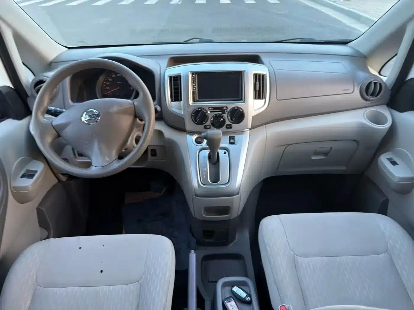 Nissan NV200 2018 1.6L CVT Premium Edition — миниатюра 5