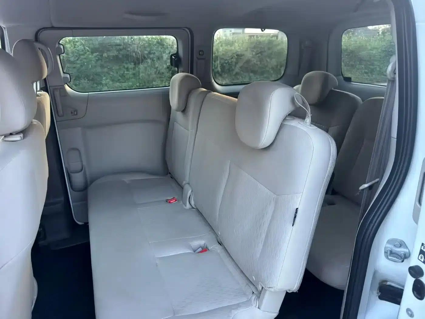 Nissan NV200 2018 1.6L CVT Premium Edition — миниатюра 6