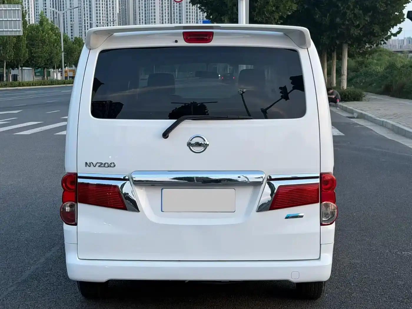 Nissan NV200 2018 1.6L CVT Premium Edition — миниатюра 8