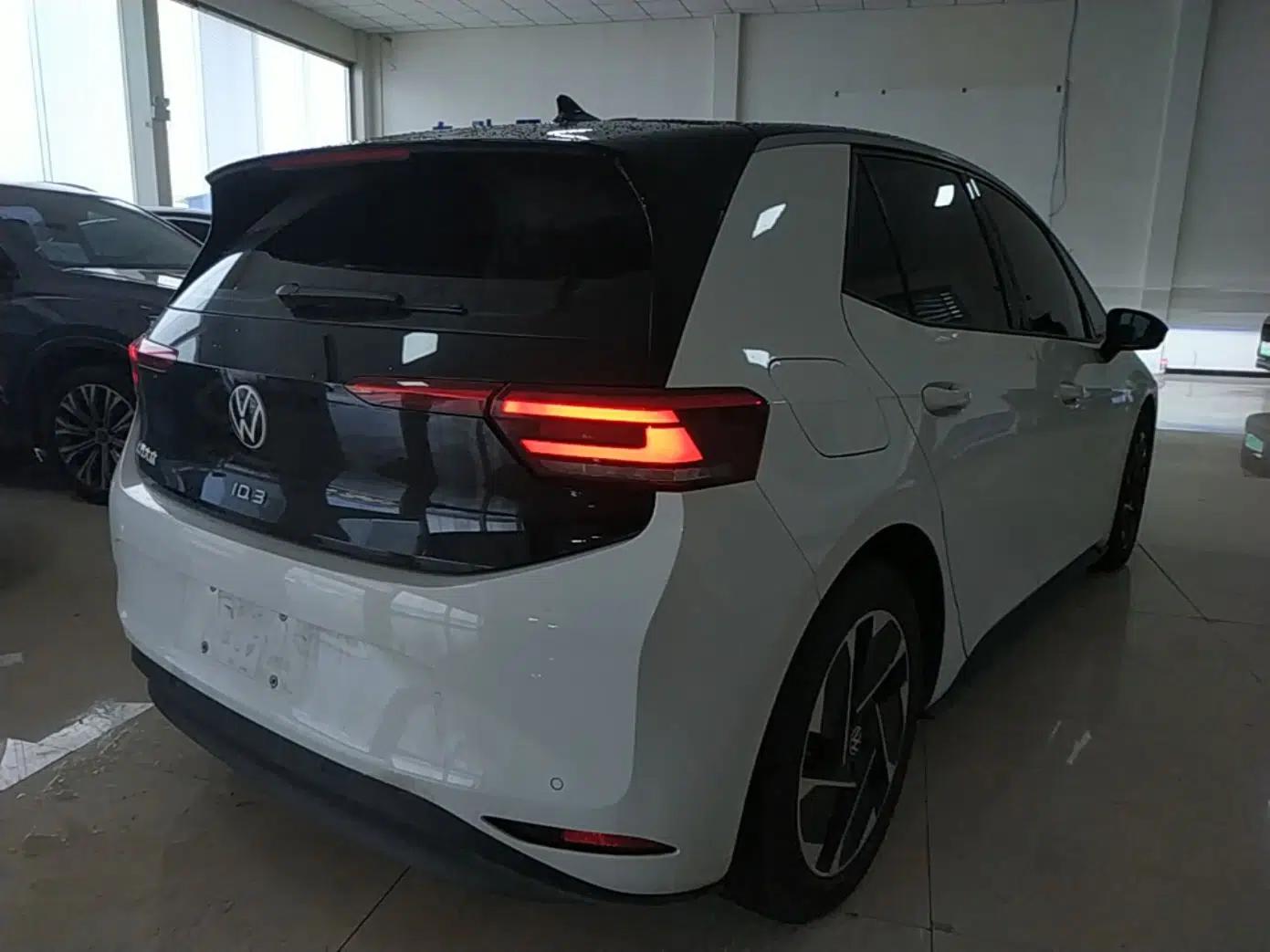 Volkswagen ID.3 2025 Smart Edition Outstanding Model — миниатюра 6