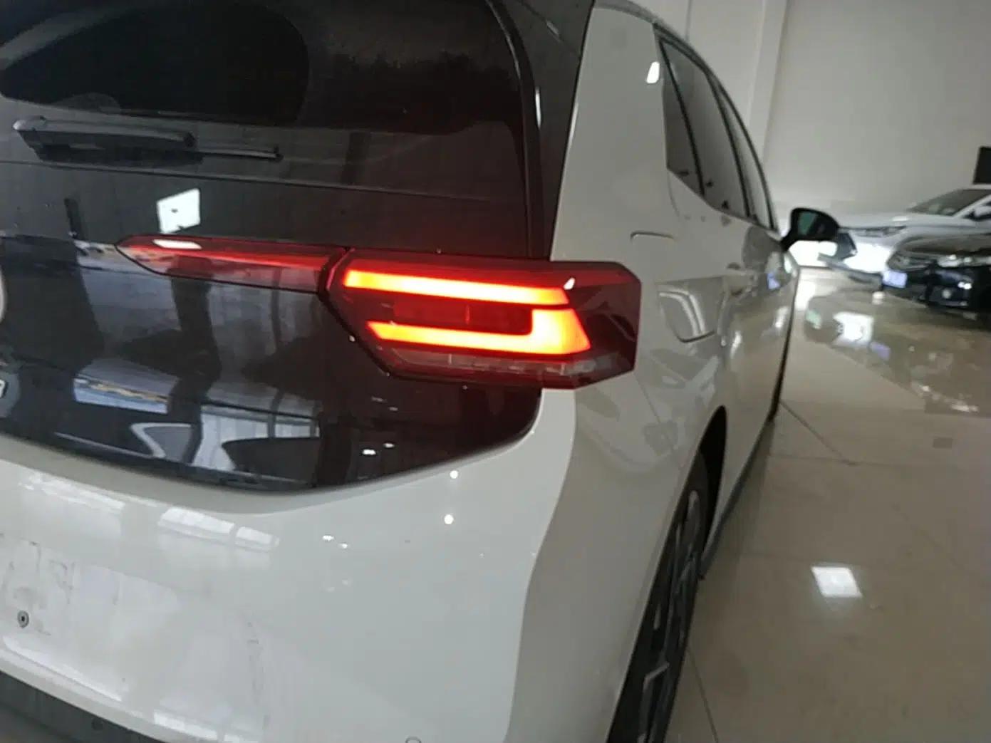 Volkswagen ID.3 2025 Smart Edition Outstanding Model — миниатюра 9