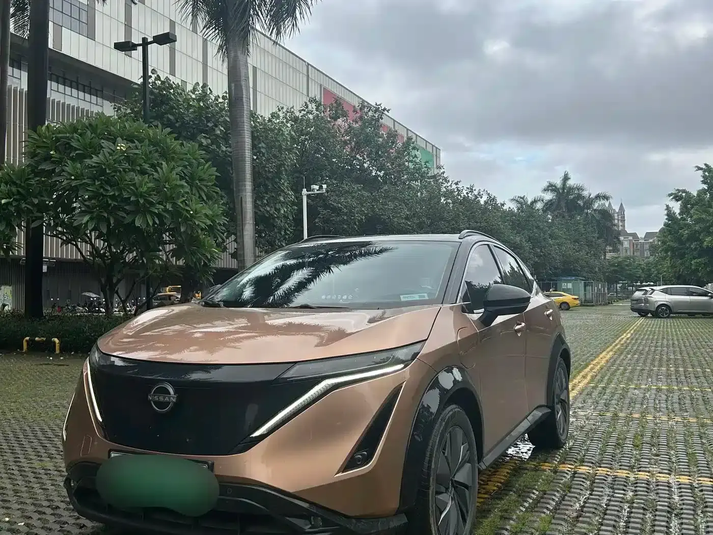 ARIYA 2022 Two-Wheel Drive Long Range Top-of-the-Line Edition — миниатюра 2