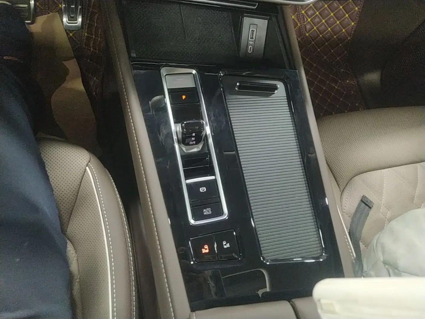 Volkswagen Viloran 2023 380TSI Prestige Edition — миниатюра 16