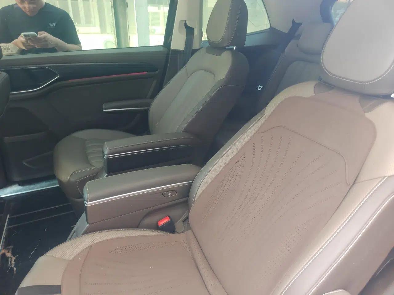 Volkswagen Viloran 2023 Revised Version 380TSI Luxury Edition — миниатюра 17