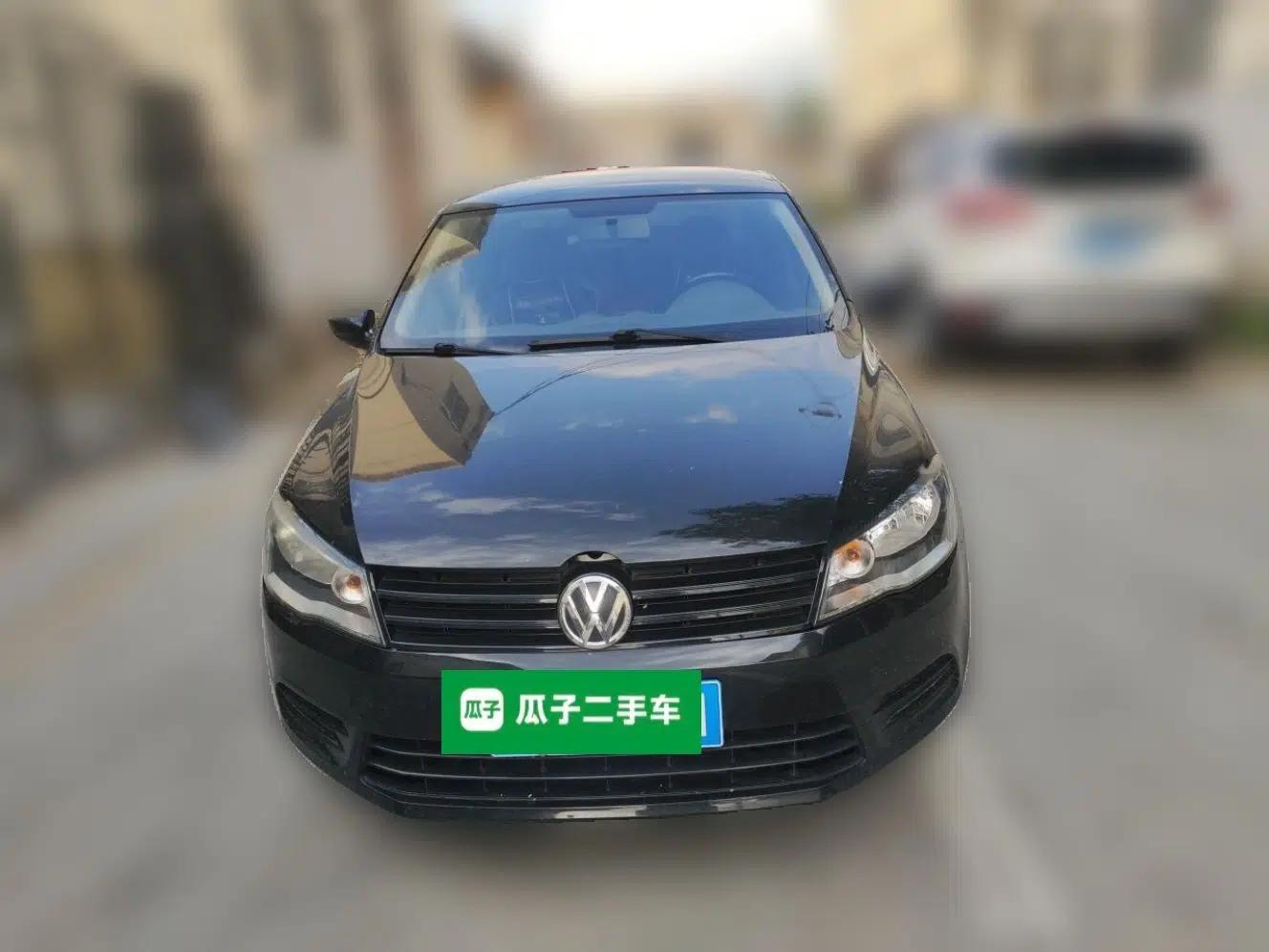 Volkswagen Jetta 2013 1.6L Manual Fashion Edition — миниатюра 2