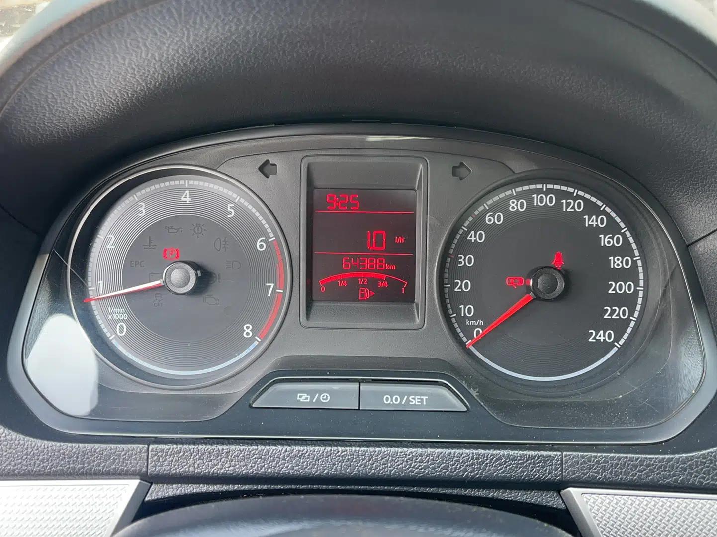 Volkswagen Jetta 2017 1.4L Manual Comfort Model — миниатюра 7