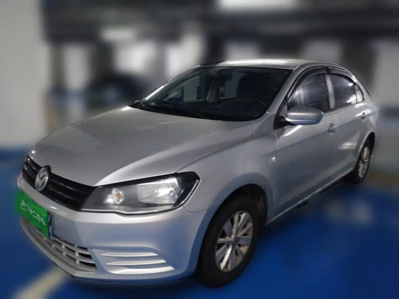 Volkswagen Jetta 2015 1.6L Manual Fashion Edition — миниатюра 1