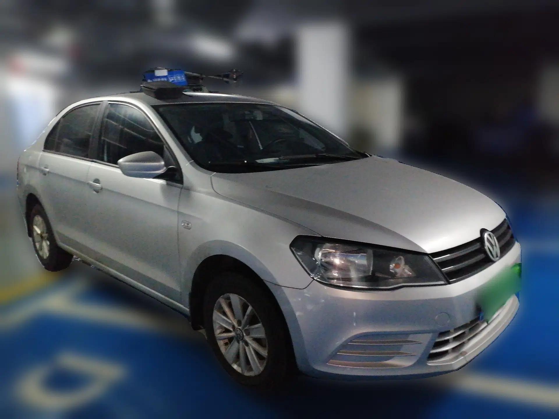 Volkswagen Jetta 2015 1.6L Manual Fashion Edition — миниатюра 3