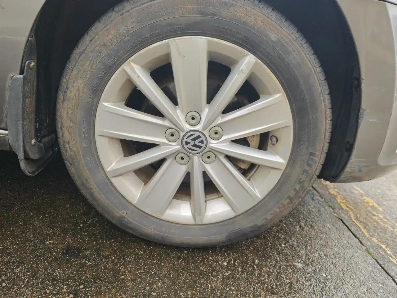 Volkswagen Jetta 2013 1.6L Manual Comfort Model — миниатюра 8