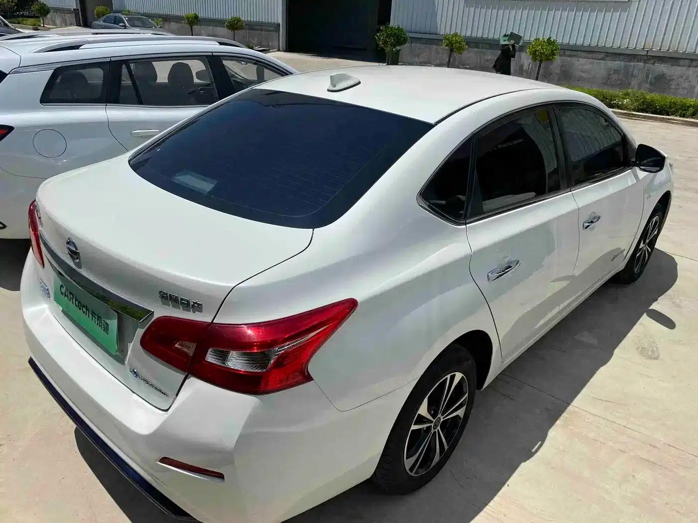 Nissan Sylphy EV 2018 Smart Edition — миниатюра 5