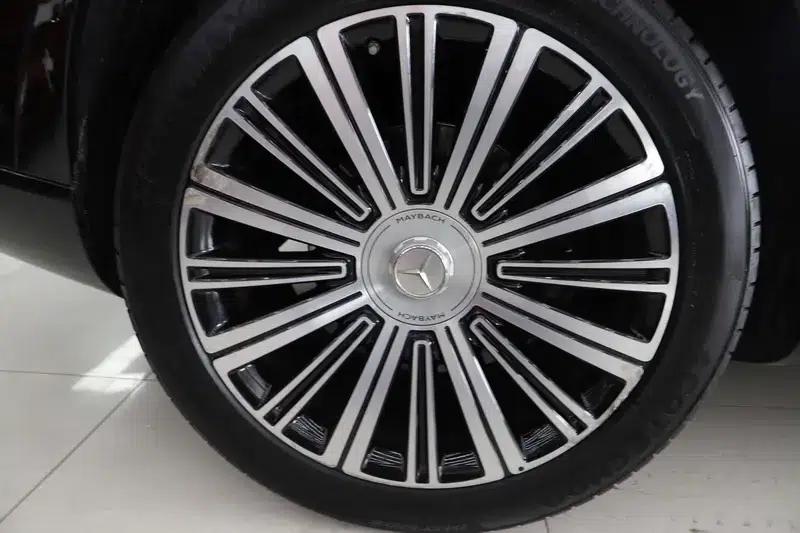 2022 Maybach GLS 480 4MATIC — миниатюра 17