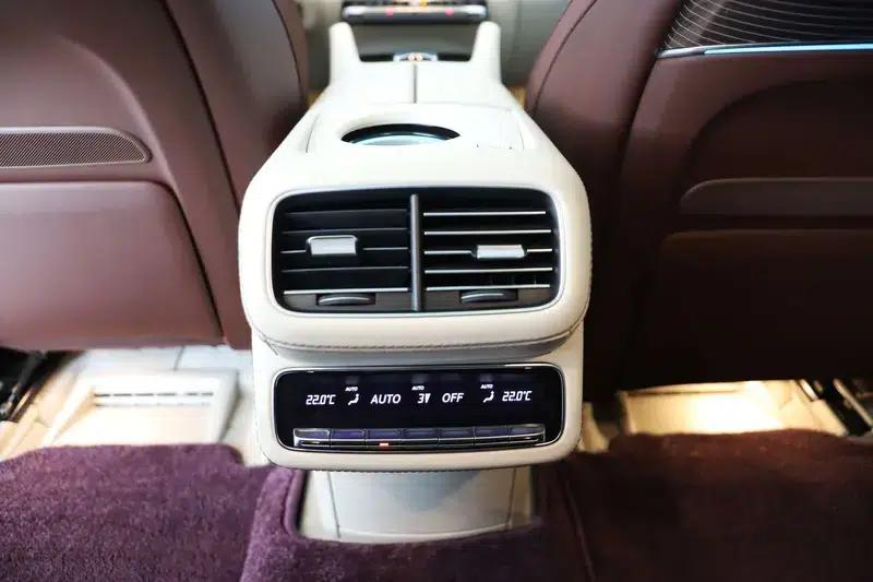 2022 Maybach GLS 480 4MATIC — миниатюра 10