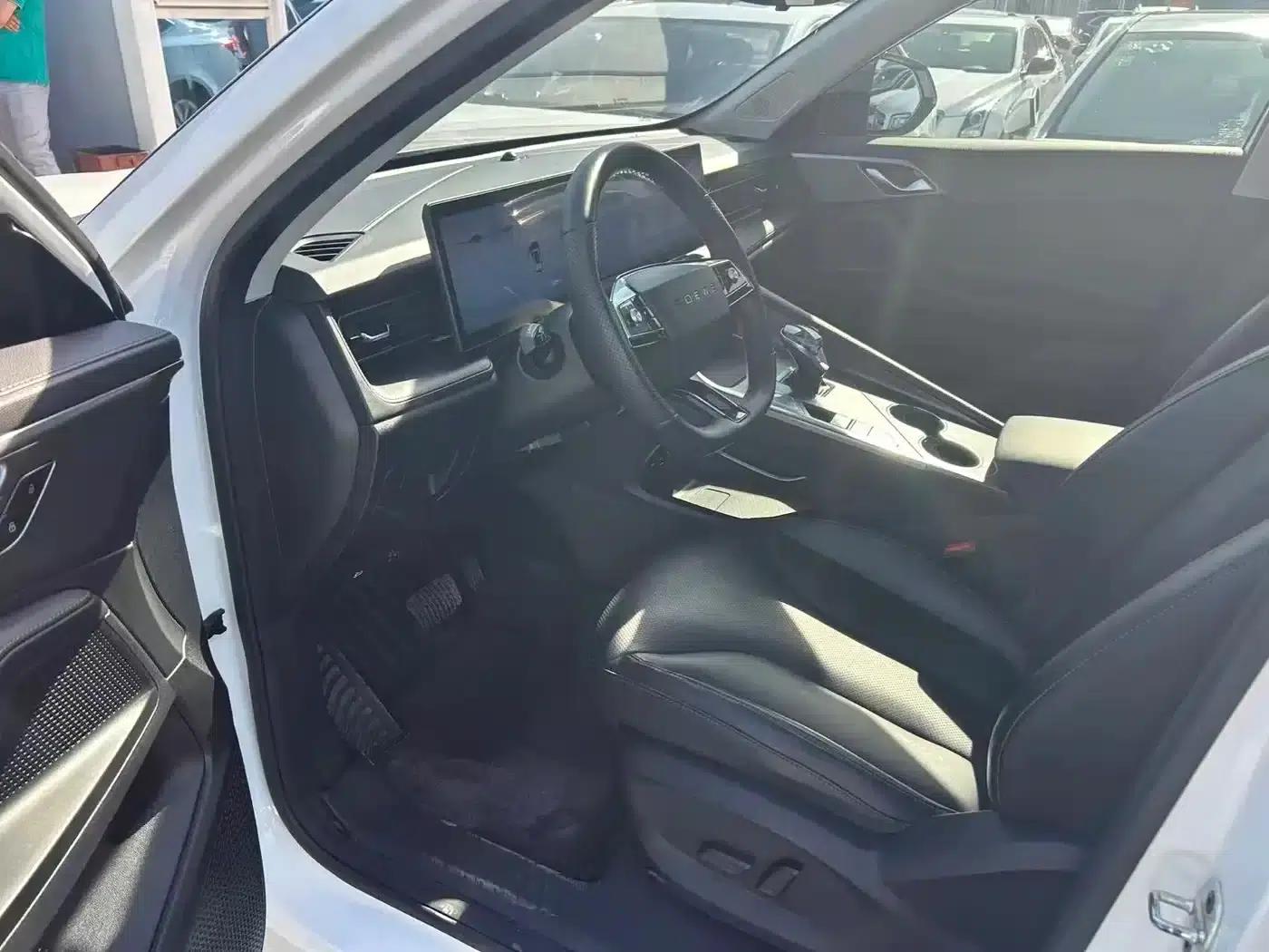 Roewe RX5 2023 1.5T Luxury Sliding Screen Edition — миниатюра 6
