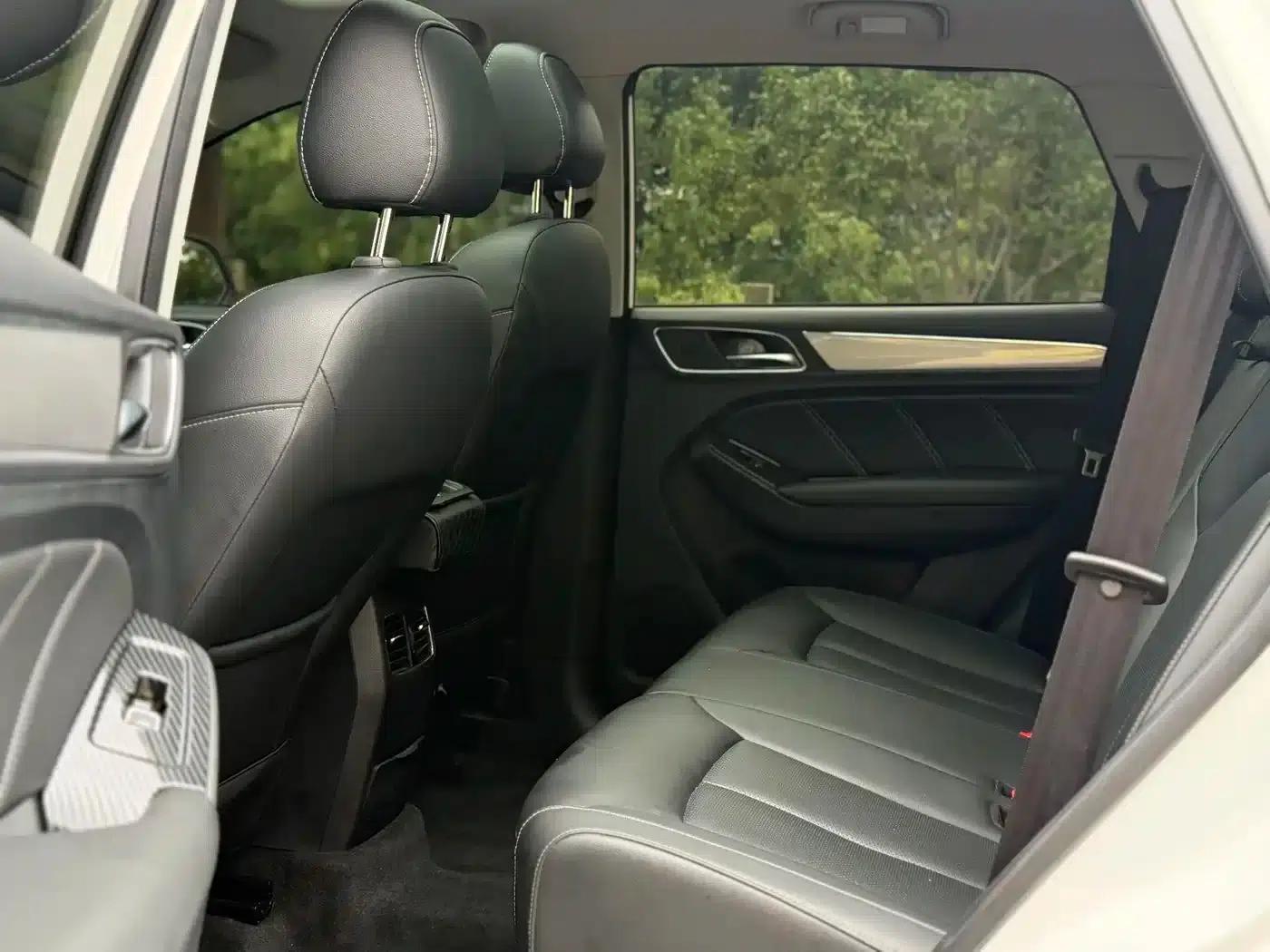 Roewe RX5 2020 20T Automatic 4G Connected Super Flagship Edition — миниатюра 6