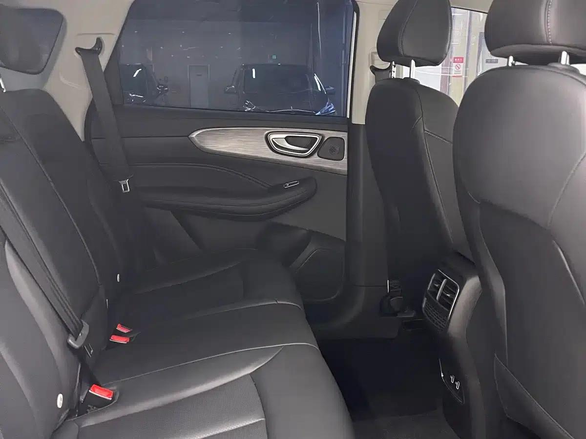 Roewe RX5 2025 PLUS 330TGI Automatic Trendsetting Smart Edition — миниатюра 11