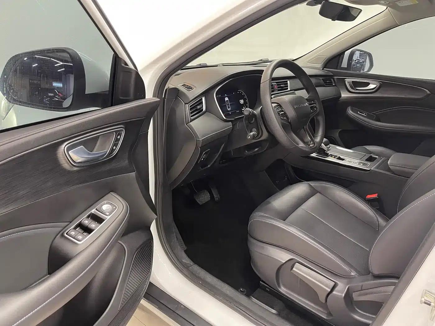 Roewe RX5 2025 PLUS 330TGI Automatic Trendsetting Smart Edition — миниатюра 13