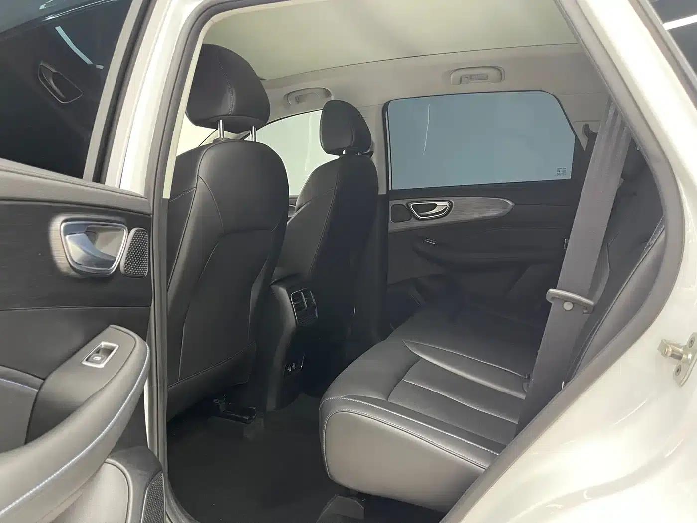 Roewe RX5 2025 PLUS 330TGI Automatic Trendsetting Smart Edition — миниатюра 14