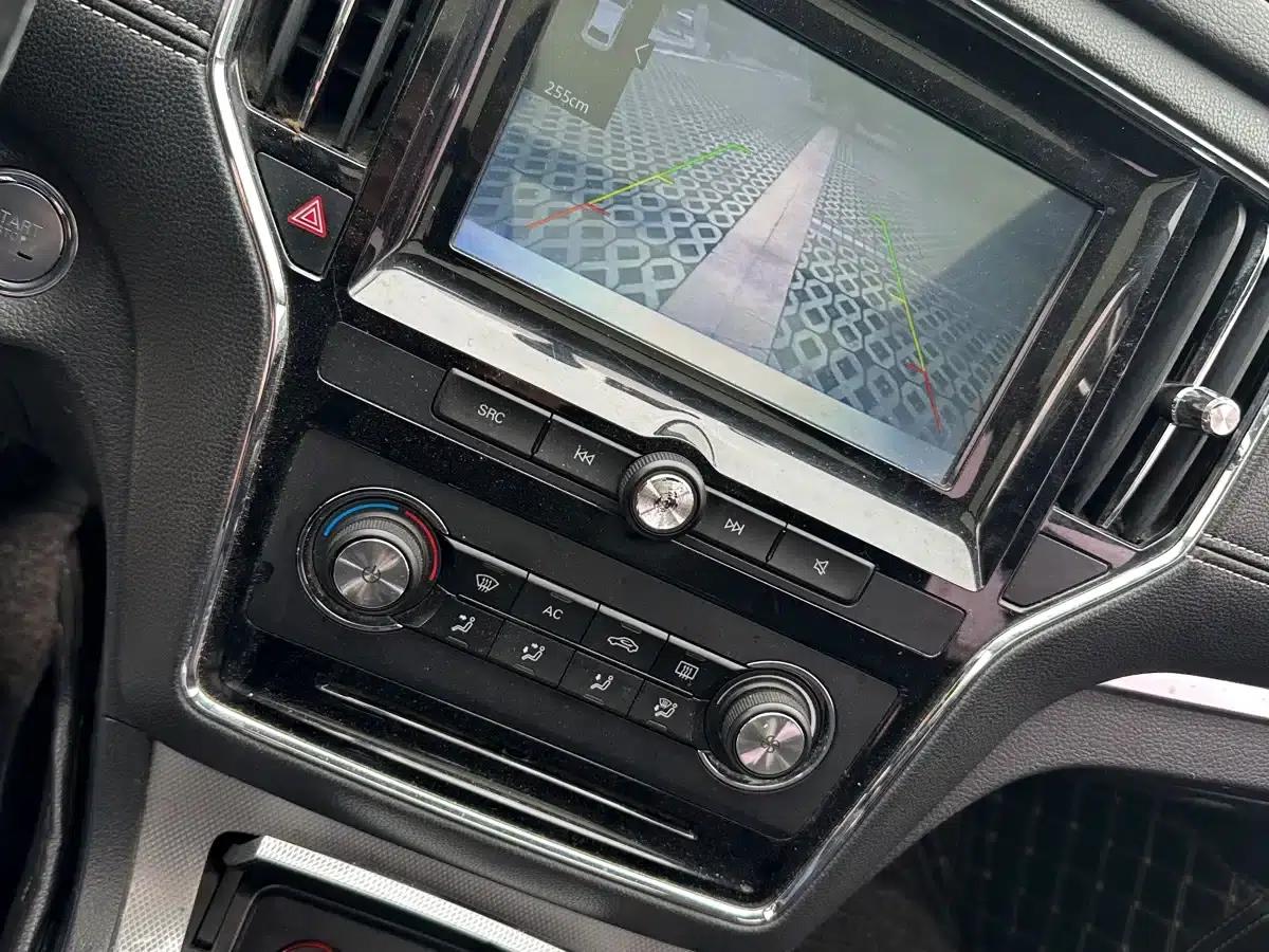 Roewe RX5 2016 20T Two-Wheel Drive Automatic Flagship Edition — миниатюра 15
