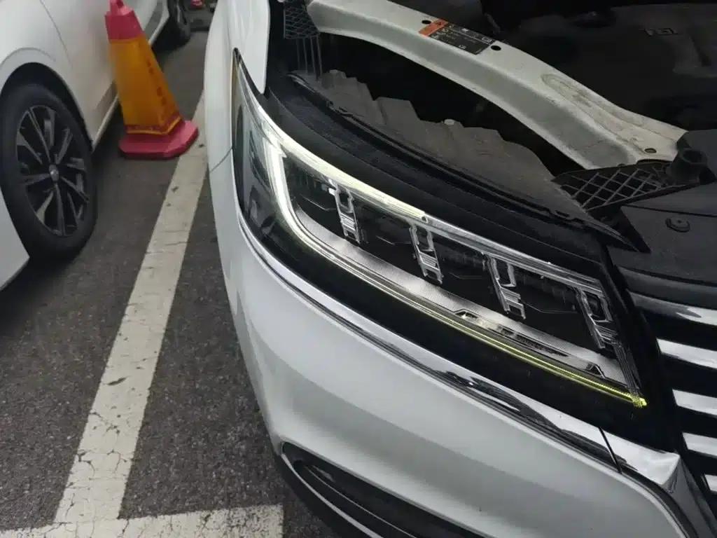 Roewe RX5 2020 20T Automatic 4G Connected Super Flagship Edition — миниатюра 13