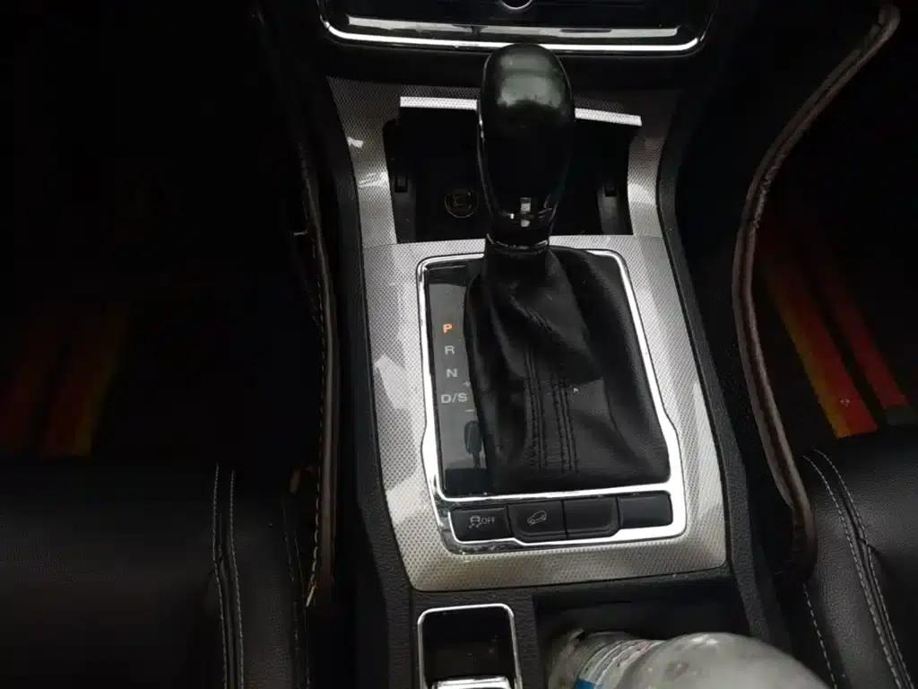 Roewe RX5 2020 20T Automatic 4G Connected Super Flagship Edition — миниатюра 21