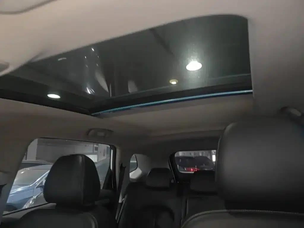 Roewe RX5 2016 20T Two-Wheel Drive Automatic Flagship Edition — миниатюра 18
