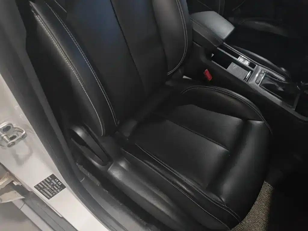 Roewe RX5 2016 20T Two-Wheel Drive Automatic Flagship Edition — миниатюра 25