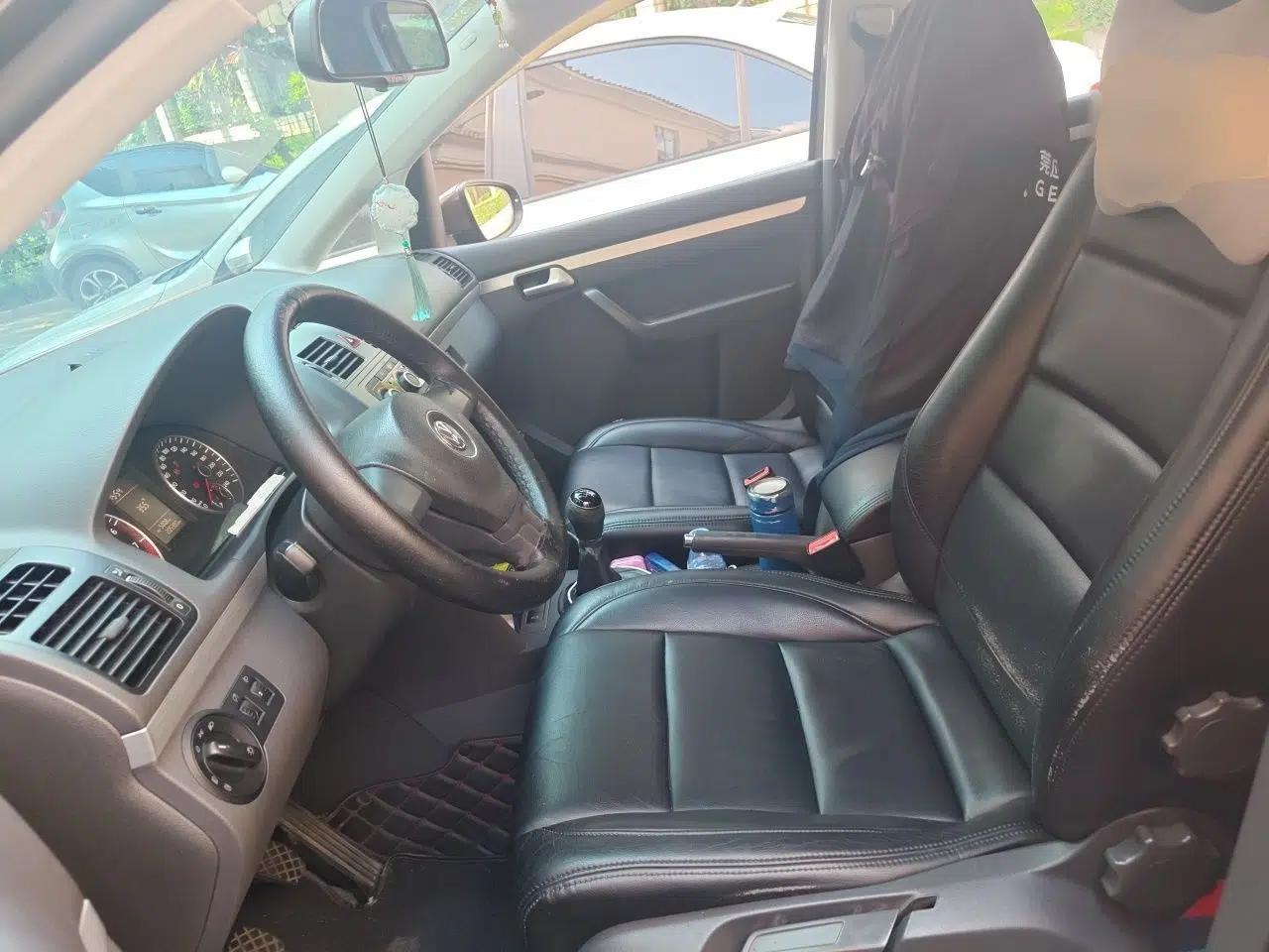 Volkswagen Touran 2013 1.4T Manual Fashion Edition 5 Seats — миниатюра 15