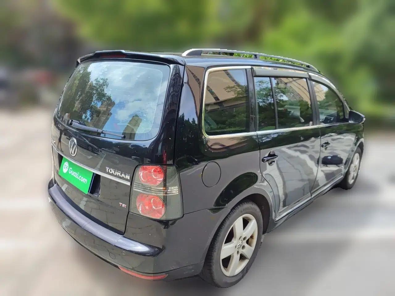 Volkswagen Touran 2011 1.4T DSG Zhiya Edition 5 Seats — миниатюра 6