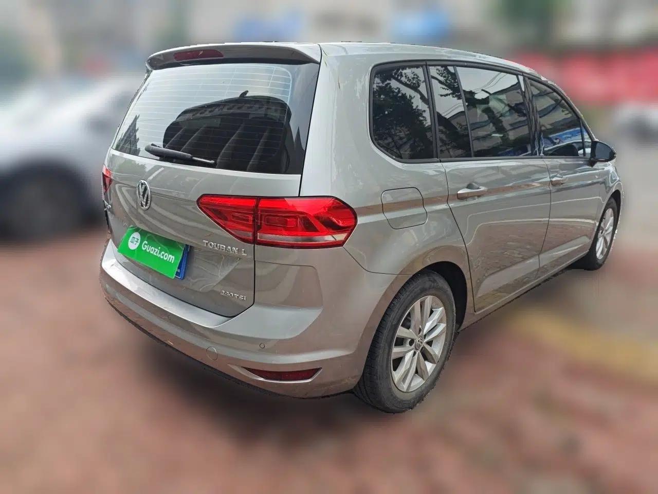 Volkswagen Touran 2021 Volkswagen Touran L 280TSI DSG Style Edition 7 Seats — миниатюра 6