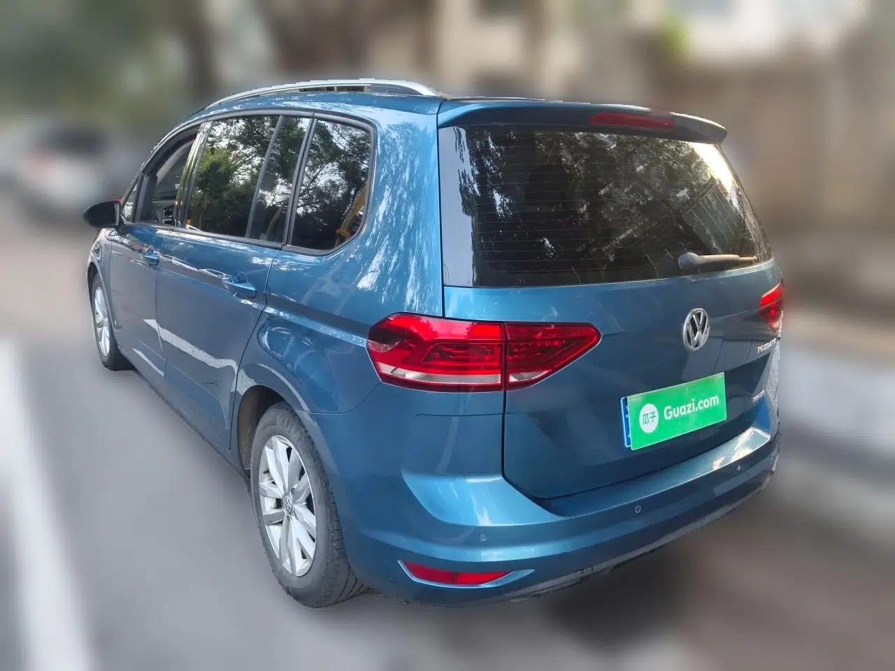 Volkswagen Touran 2018 Volkswagen Touran L 280TSI DSG Comfort Edition 7 Seats China V Emission Standard — миниатюра 4