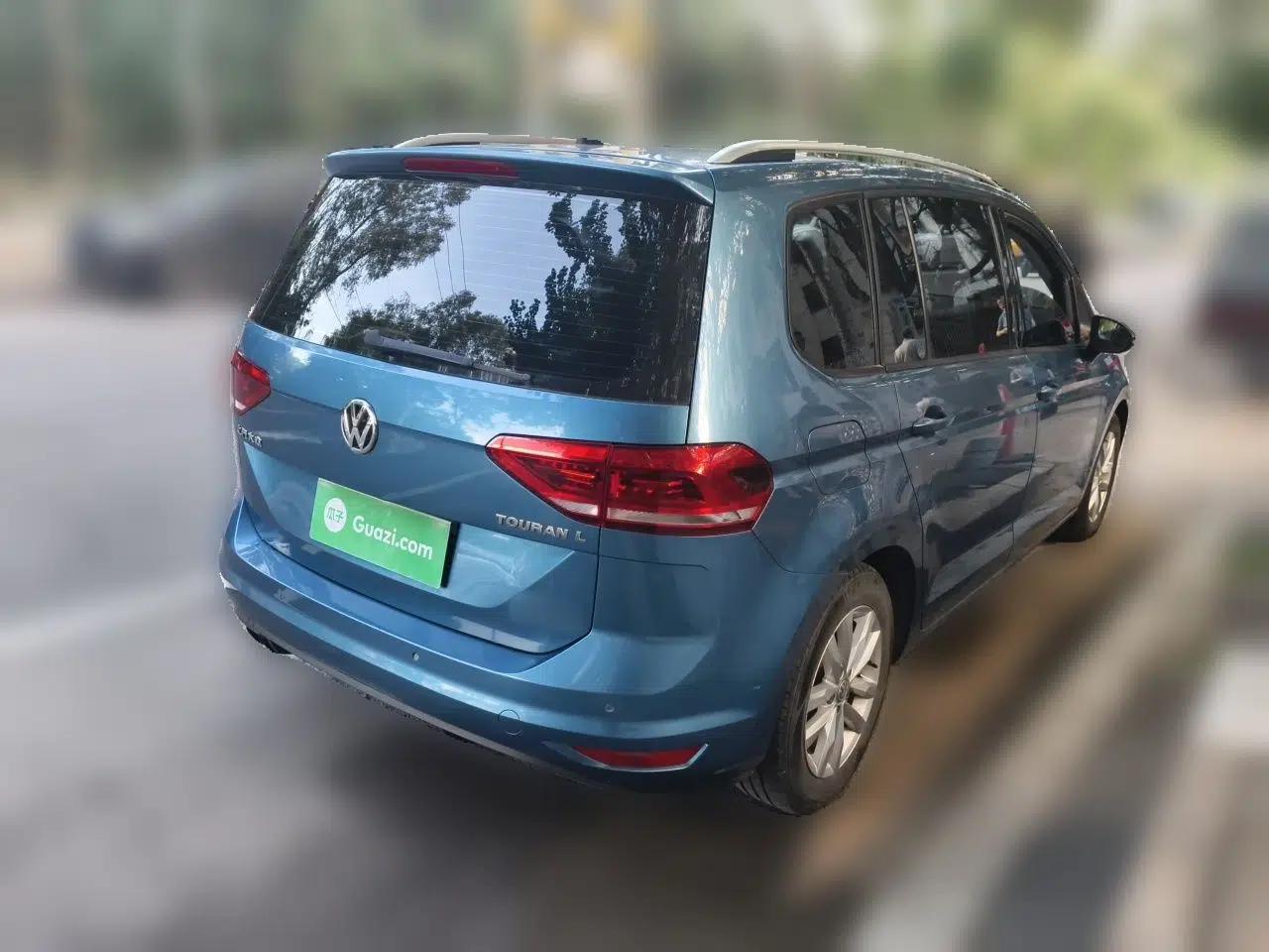 Volkswagen Touran 2018 Volkswagen Touran L 280TSI DSG Comfort Edition 7 Seats China V Emission Standard — миниатюра 6