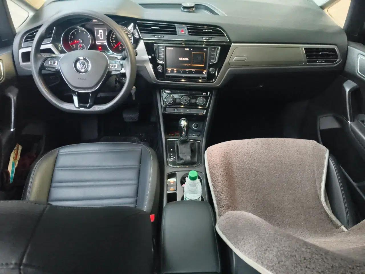 Volkswagen Touran 2018 Volkswagen Touran L 280TSI DSG Comfort Edition 7 Seats China V Emission Standard — миниатюра 9