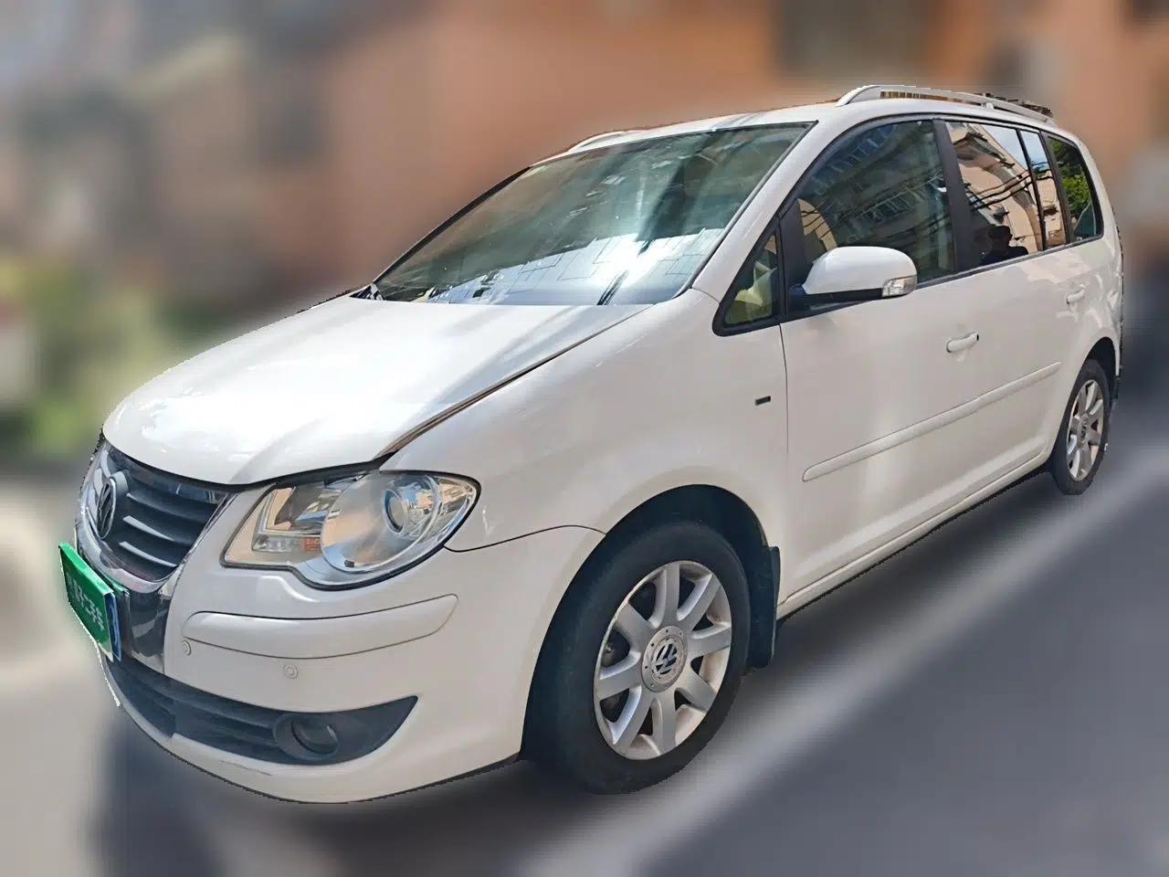 Volkswagen Touran 2008 2.0L Zhiya Edition Automatic 5 Seats — миниатюра 1