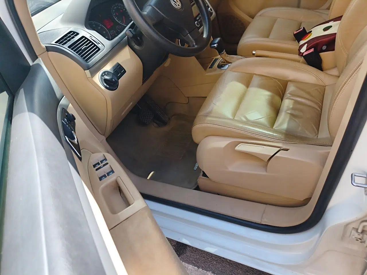 Volkswagen Touran 2008 2.0L Zhiya Edition Automatic 5 Seats — миниатюра 16