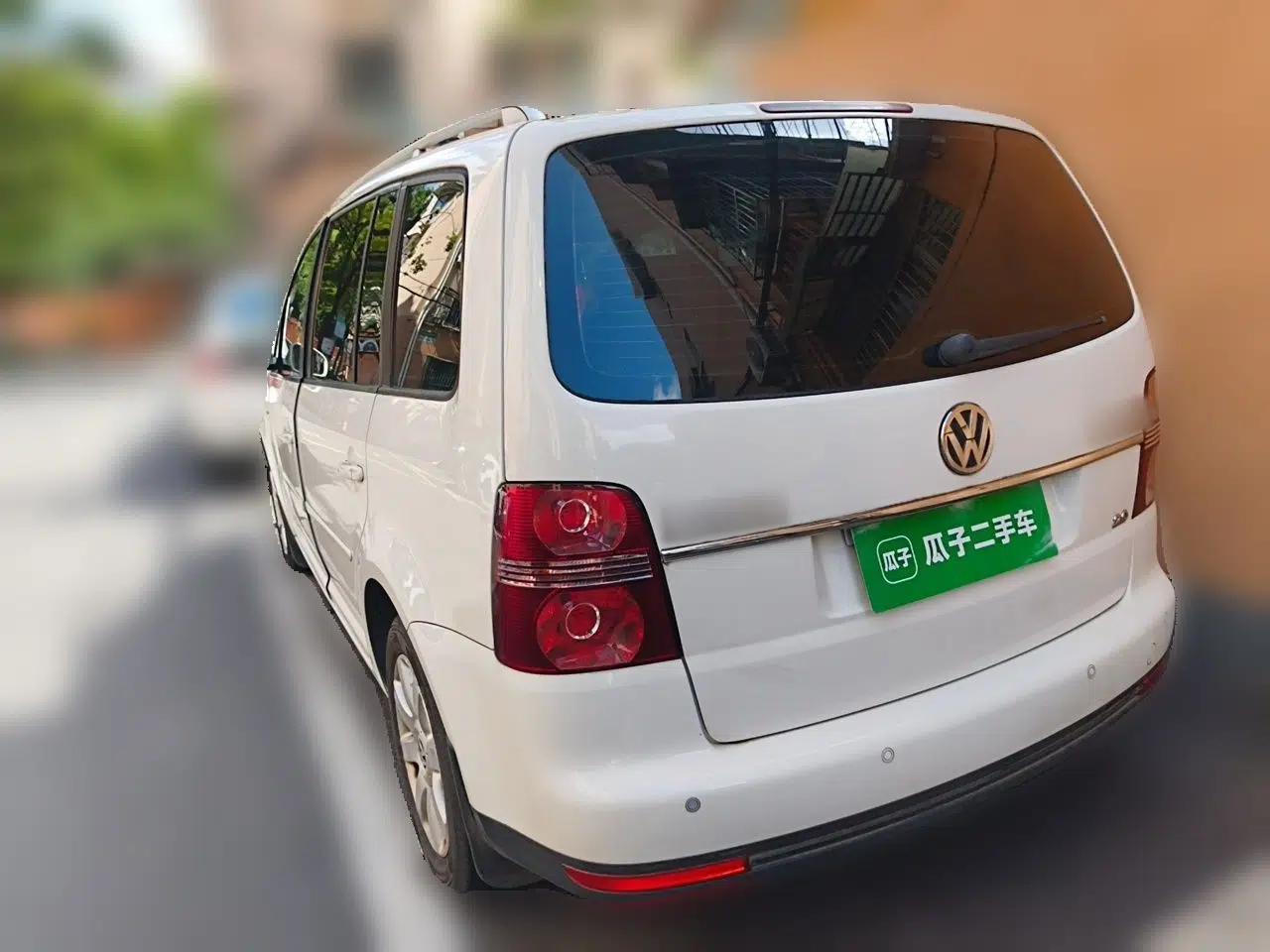 Volkswagen Touran 2008 2.0L Zhiya Edition Automatic 5 Seats — миниатюра 4
