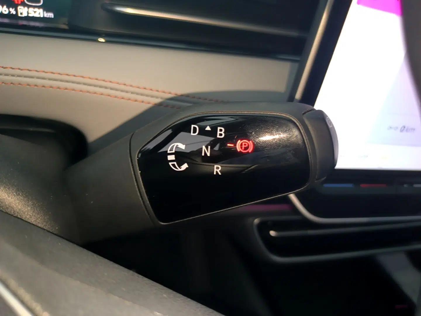 Volkswagen ID.7 VIZZION 2024 AIR model — миниатюра 16