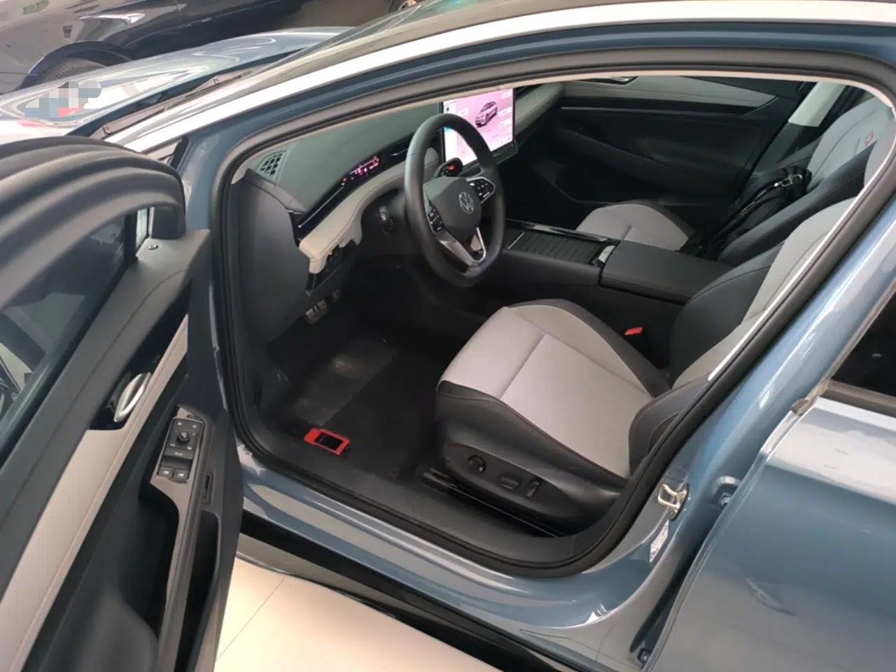 Volkswagen ID.7 VIZZION 2024 AIR model — миниатюра 18