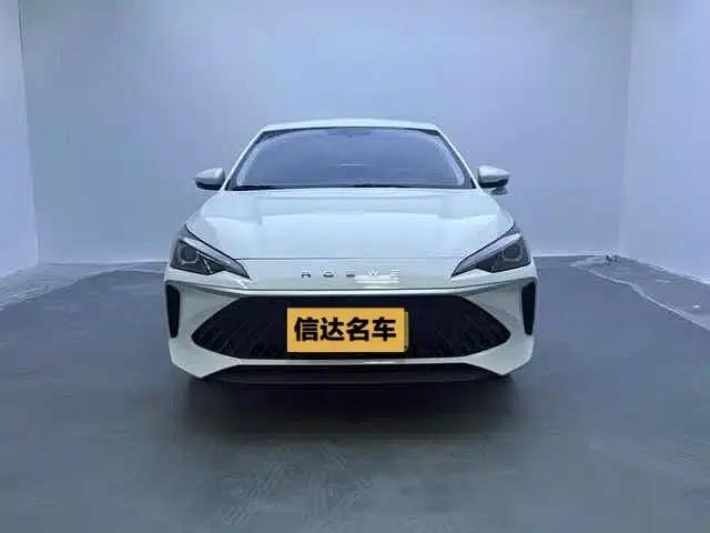 Roewe i5 2026 1.5L Manual Comfort Edition — миниатюра 2