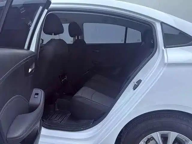 Roewe i5 2026 1.5L Manual Comfort Edition — миниатюра 12
