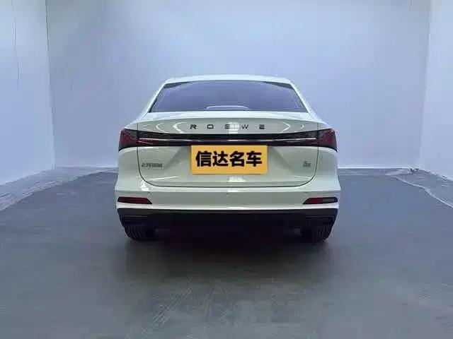Roewe i5 2026 1.5L Manual Comfort Edition — миниатюра 4